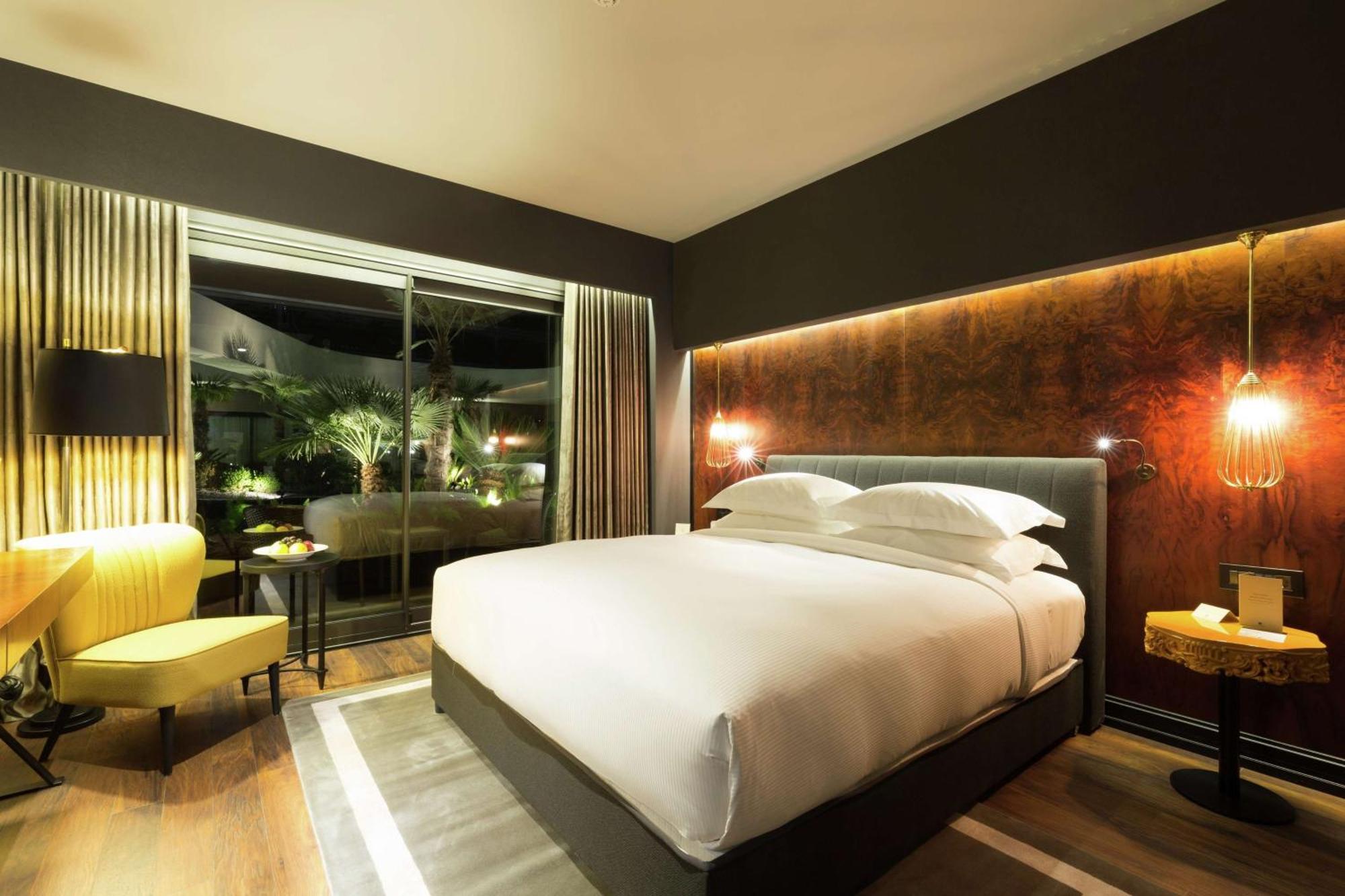 Superior King Room,1552667122:JPEG